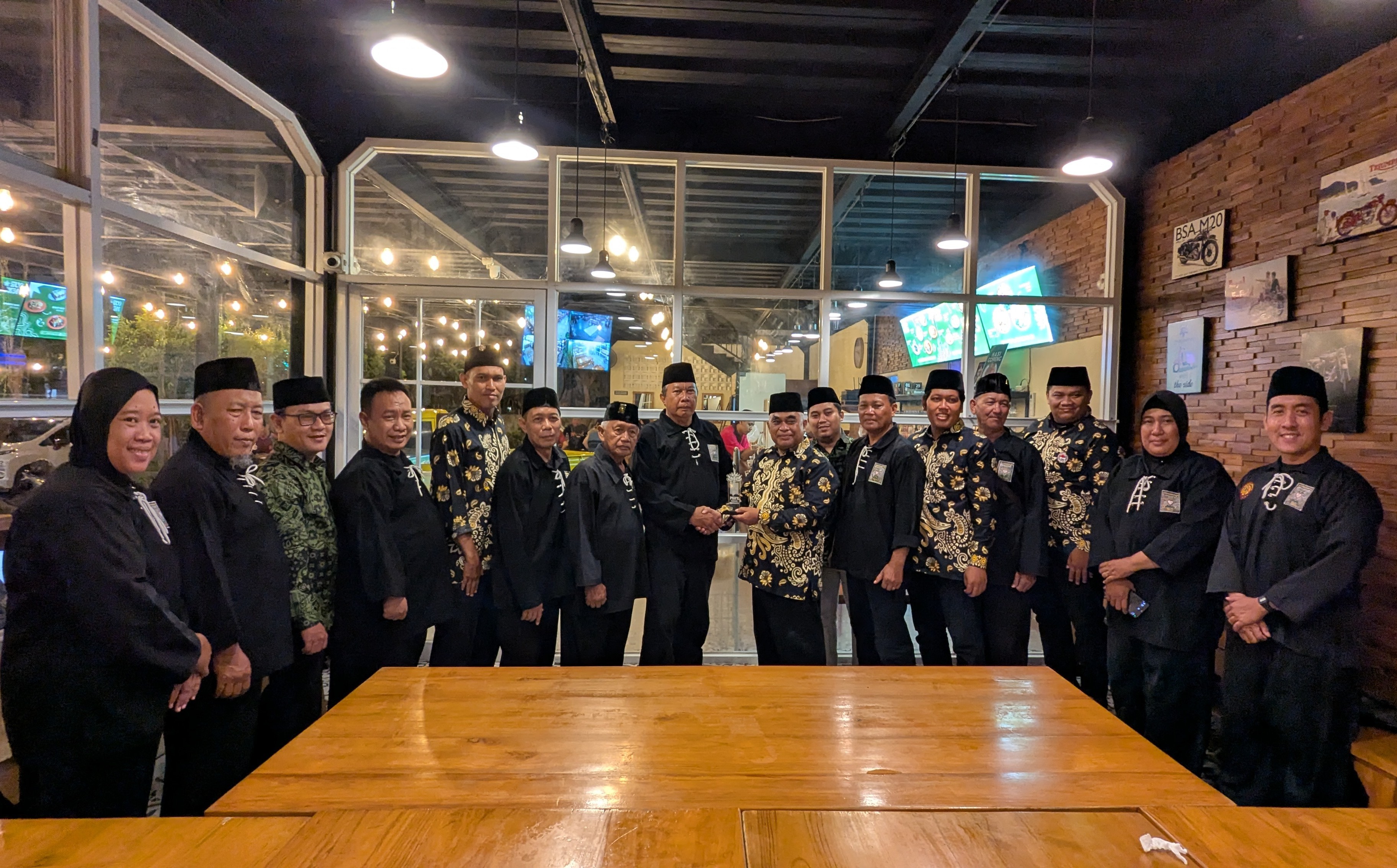 Pererat Tali Persaudaraan, Persinas ASAD Kota Surakarta Silaturahmi ke Padepokan PSHT Cab. Kota Sura